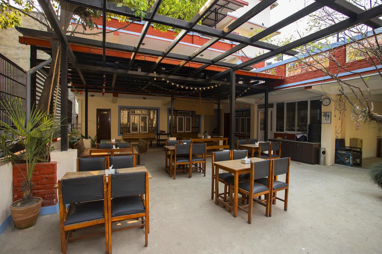 Oyo 131 Hotel Milarepa Kathmandu Exterior foto